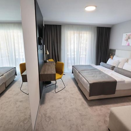 Hotel Milenij Makarska Eksteriør billede