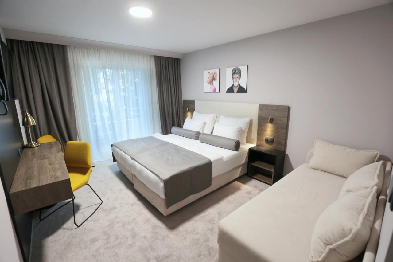 Hotel Milenij Makarska Eksteriør billede